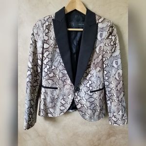 Chic Zara blazer
